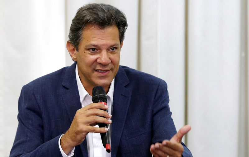 © Reuters. Haddad tendrá que darle una vuelta a su candidatura si quiere ganar en Brasil