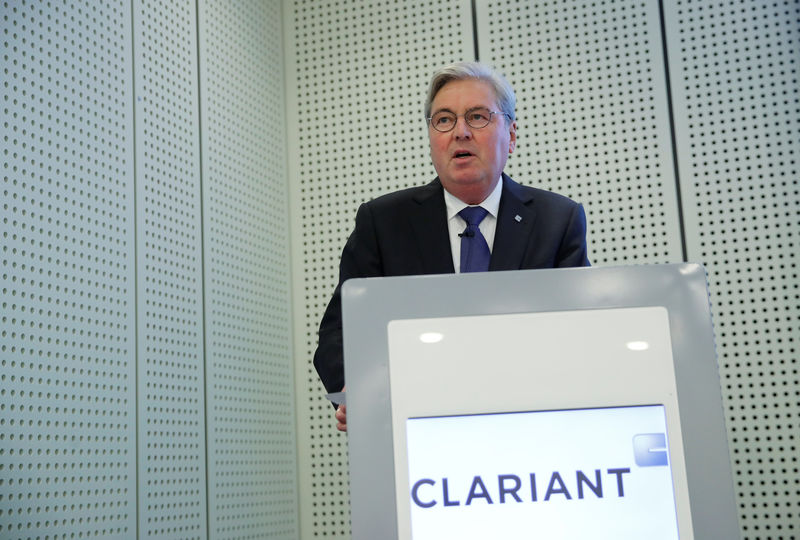 © Reuters. CEO Kottmann of the Swiss specialty-chemical company Clariant addresses a news conference in Zurich
