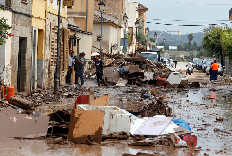 © Reuters. ارتفاع عدد قتلى فيضانات مايوركا الإسبانية إلى 12