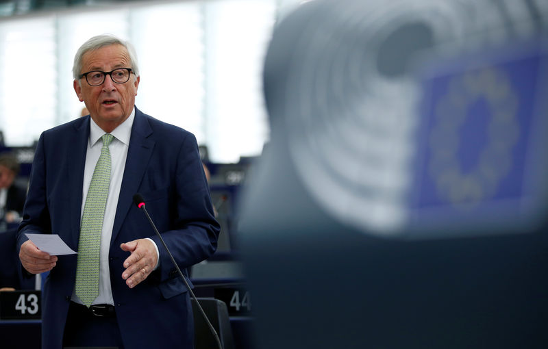 © Reuters. European Commission President Juncker addresses the European Parliament in Strasbourg