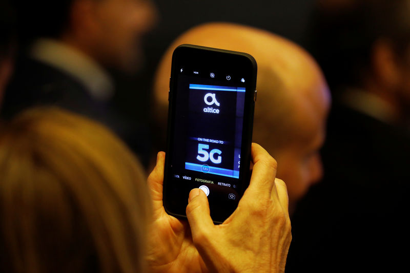 © Reuters. Una dimostrazione sulla tecnologia 5G a Lisbona, nel giugno scorso
