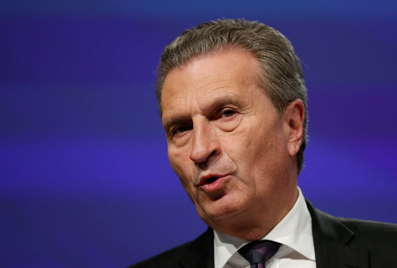 © Reuters. EU Budget Commissioner Oettinger holds a news conference in Brussels