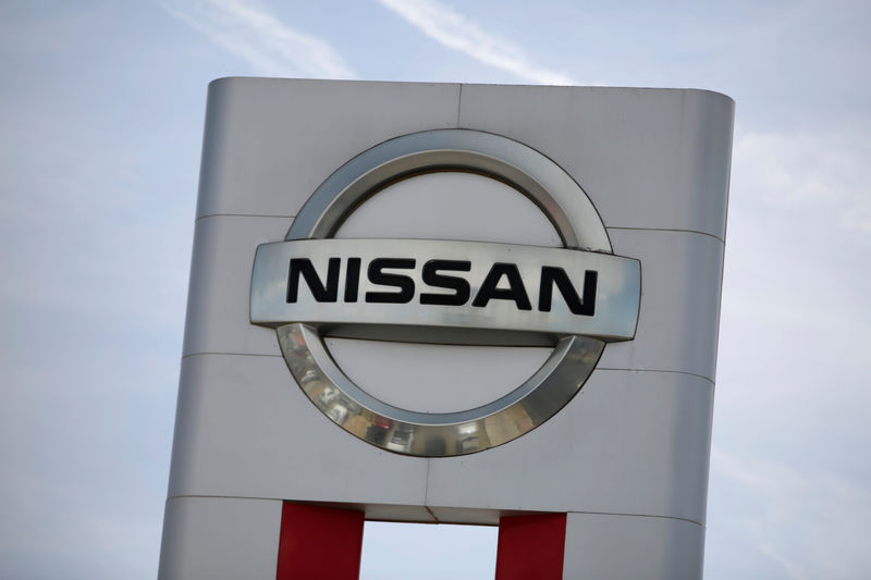 © Reuters. A Nissan logo is seen at a car dealership in Ciudad Juarez