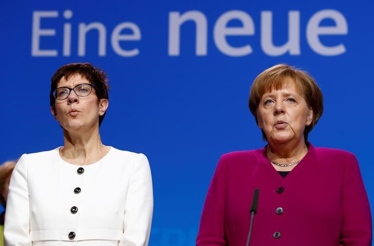 © Reuters. FILE PHOTO: Christian Democratic Union (CDU) party congress in Berlin
