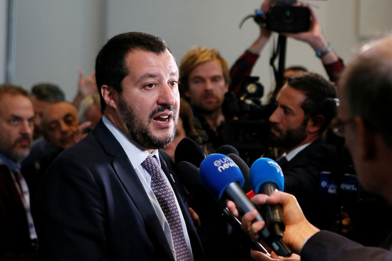 © Reuters. Italy's Interior Minister Matteo Salvini talks to journalists after a G6 meeting of the Interior Ministers, the European Commissioner for Security and the European Commissioner for Migration to discuss security and anti-terror issues in Decines