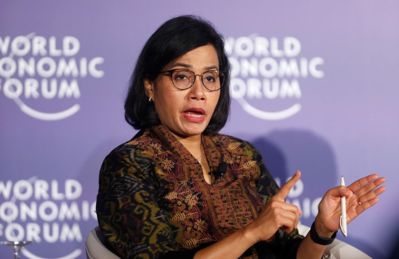 © Reuters. Ministra das Finanças da Indonésia, Sri Mulyani Indrawati, durante fórum em Hanói, Vietnã