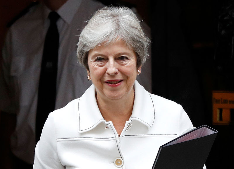 © Reuters. Britain's Prime Minister Theresa May leaves 10 Downing Street in London