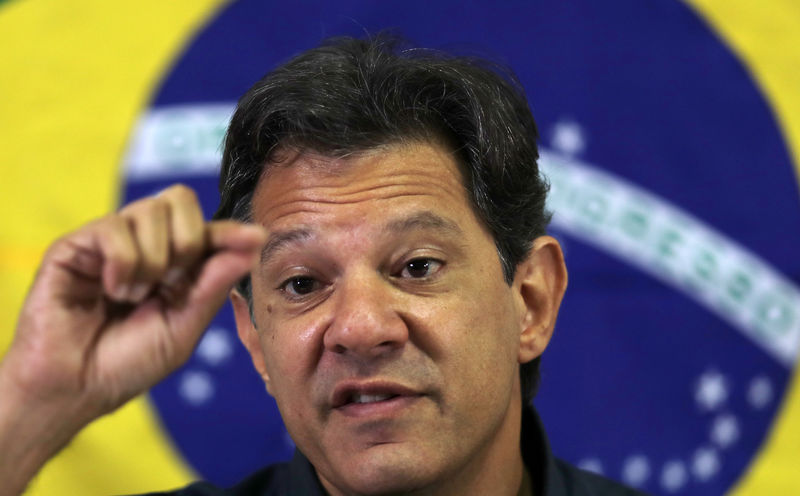 © Reuters. Candidato do PT à Presidência, Fernando Haddad, durante coletiva de imprensa em São Paulo