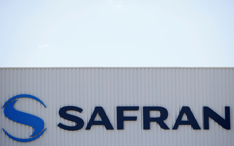 © Reuters. The logo of Safran is pictured at the company's logistic area in Colomiers near Toulouse
