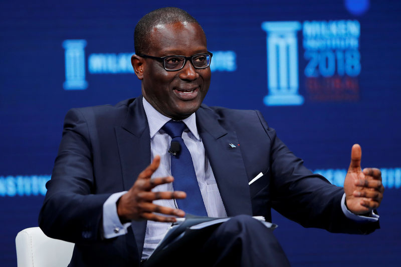 © Reuters. Tidjane Thiam, CEO, Credit Suisse Group AG, speaks at the Milken Institute 21st Global Conference in Beverly Hills, California