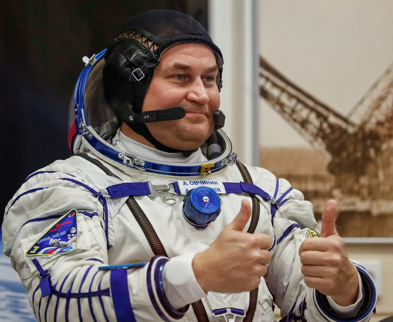 © Reuters. لا وقت للقلق .. رائد فضاء روسي يهون من شأن هبوط مركبته اضطراريا