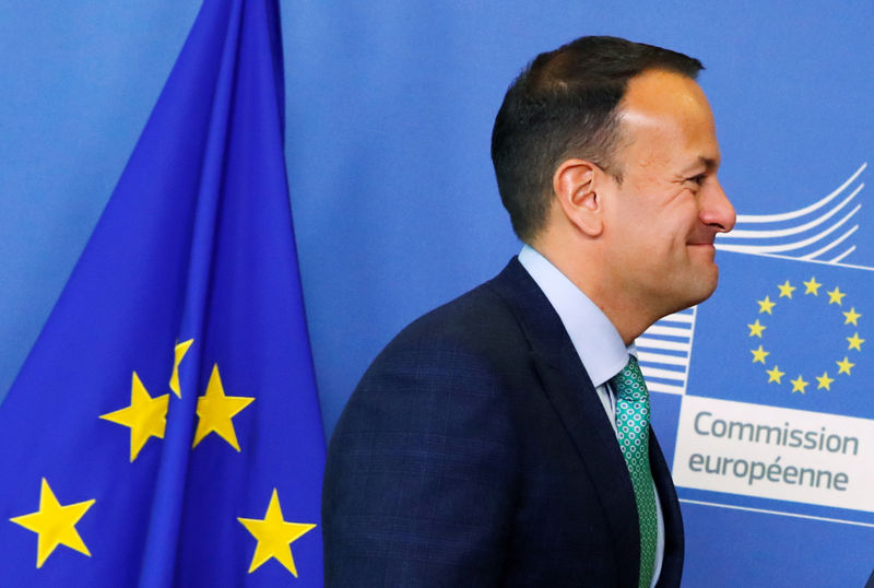 © Reuters. Ireland's PM Leo Varadkar arrives for a meeting with European Union's chief Brexit negotiator Michel Barnier in Brussels