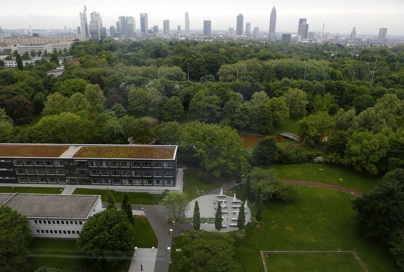 © Reuters. An outside view from the office of Bundesbank President Weidmann is seen in Frankfurt