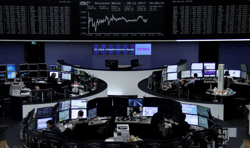 © Reuters. Bolsas europeas tocan máximos de una semana por resultados corporativos optimistas