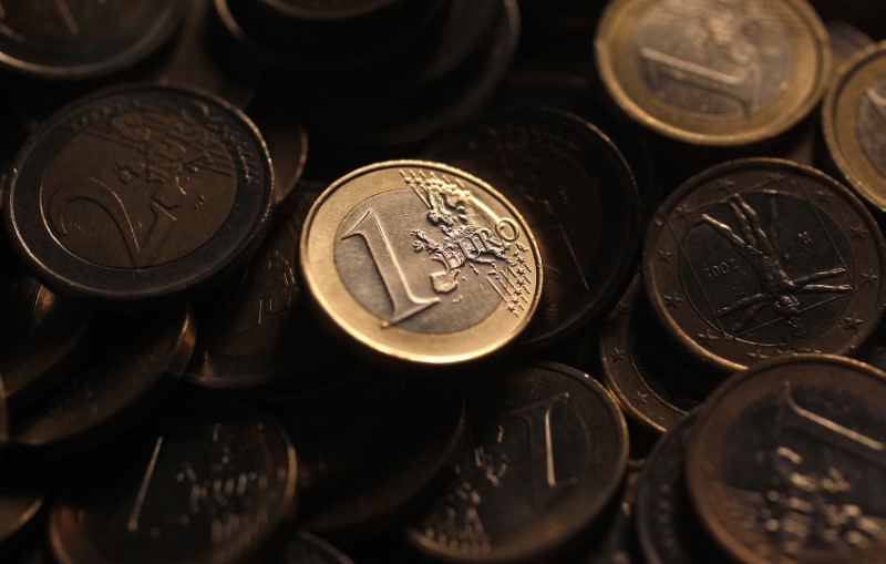 © Reuters. Imagem ilustrativa de moedas de euro