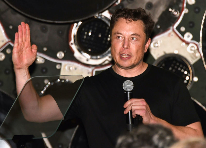 © Reuters. Presidente-executivo da Tesla, Elon Musk, durante evento em Hawthorne, Estados Unidos