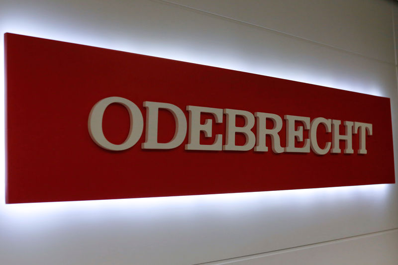 © Reuters. El logotipo corporativo de Odebrecht se ve en una de sus oficinas en Ciudad de México, México