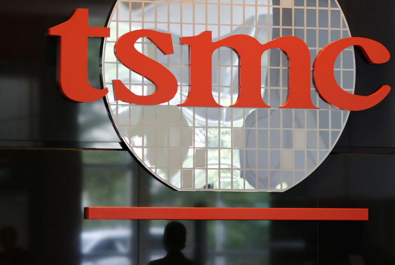 © Reuters. Logo da TSMC na sede da empresa em Hsinchu, Taiwan