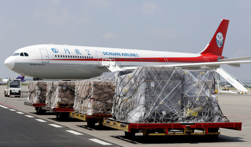 © Reuters. FILE PHOTO: A Sichuan Airlines Airbus A330 cargo plane awaits loading at Vaclav Havel Airport in Prague