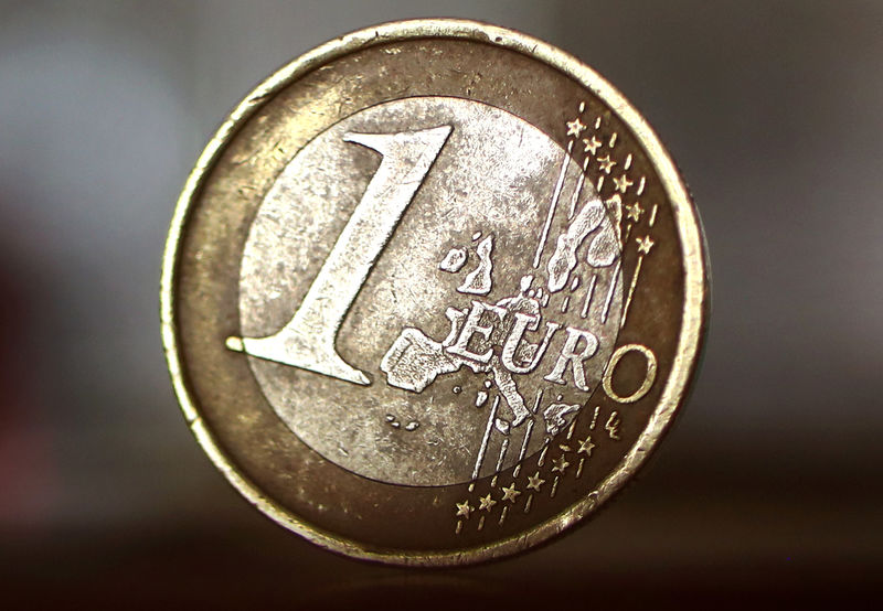 © Reuters. An illustration picture shows a one euro coin