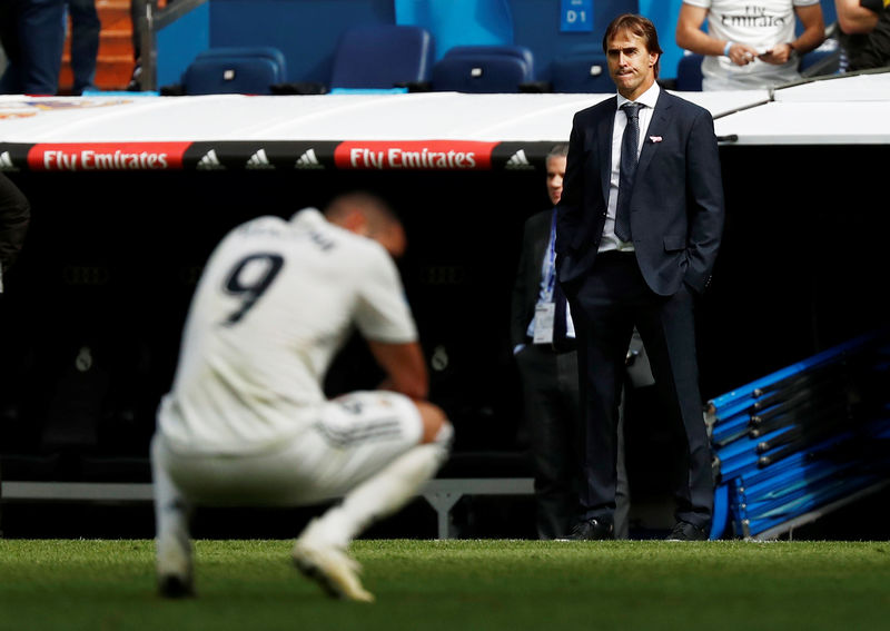 © Reuters. El Real Madrid supera su récord negativo sin marcar en una nueva derrota en Liga