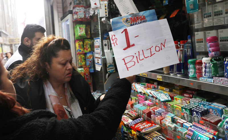 © Reuters. Loteria Mega Millions acumula e prêmio atinge US$1 bilhão