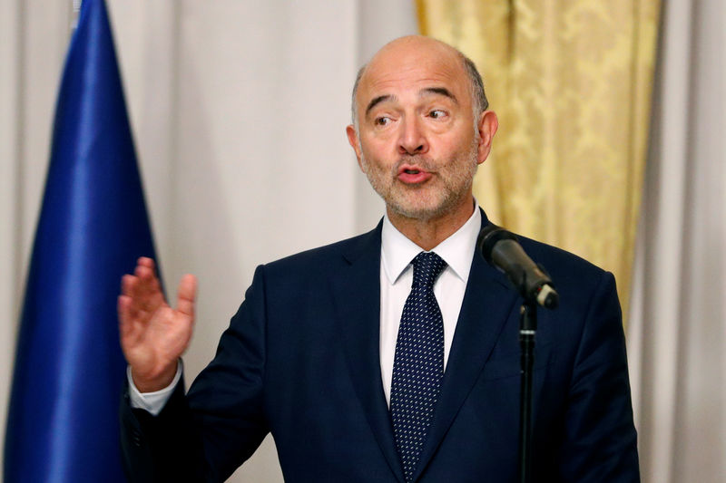 © Reuters. Comissário de Assuntos Econômicos da Europa, Pierre Moscovici, durante coletiva de imprensa em Roma