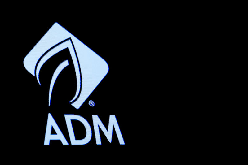 © Reuters. Logo da Archer Daniels Midland (ADM) é visto na bolsa de valores de Nova York, nos Estados Unidos