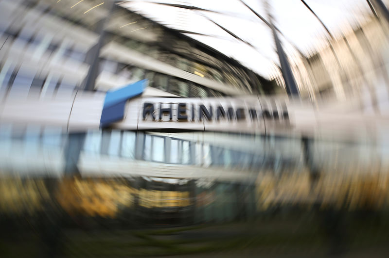 © Reuters. The logo of German defence and automotive group Rheinmetall AG is pictured at the company's headquarters in Duesseldorf