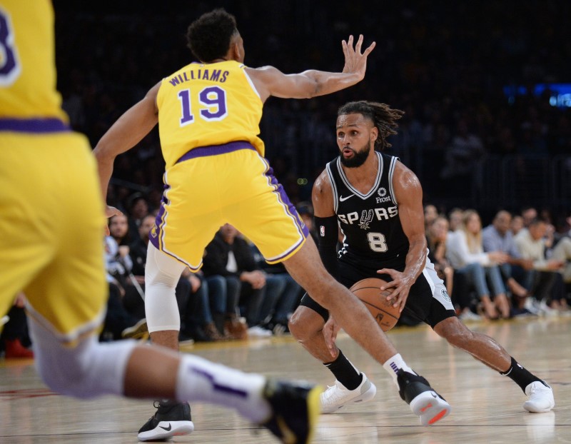 © Reuters. NBA: San Antonio Spurs at Los Angeles Lakers