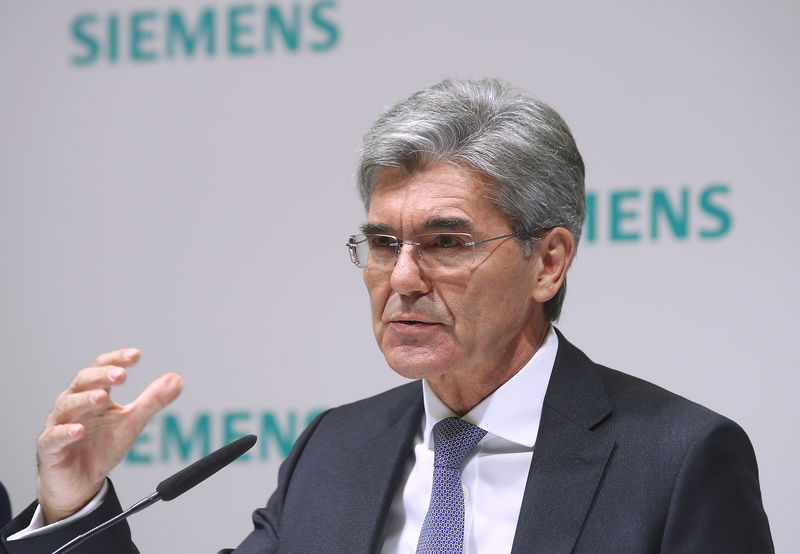 © Reuters. Siemens CEO Kaeser attends the company's annual news conference in Munich