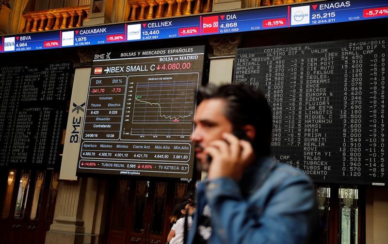 © Reuters. IMAGEN DE ARCHIVO: Bolsa de Madrid