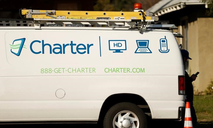 © Reuters. A Charter Communications company service van is pictured in Pasadena