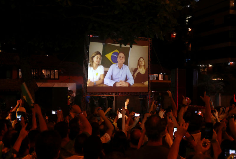 © Reuters. Bolsonaro, el seguidor de la dictadura brasileña que ganó la presidencia de Brasil