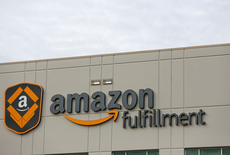 © Reuters. Logo of the Amazon fulfillment is seen outside the Amazon fulfillment center in Kent