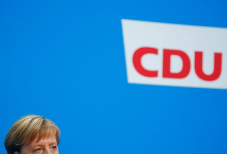 © Reuters. La cancelliera Angela Merkel oggi a Berlino