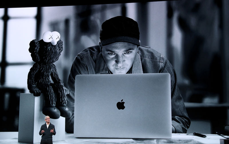 © Reuters. Apple presenta sus nuevos ordenadores Mac en un evento en Nueva York
