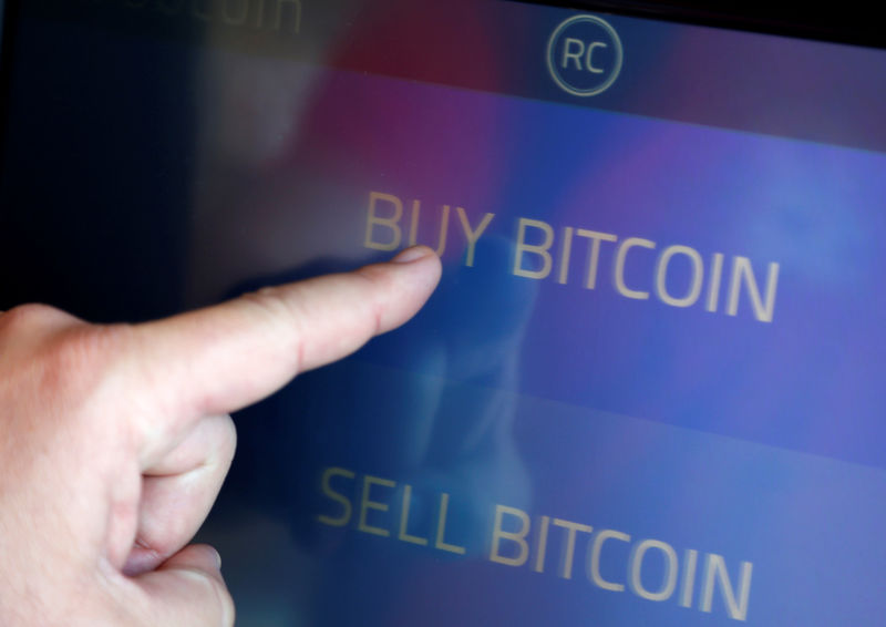 © Reuters. FILE PHOTO: The screen of Southern California's first two bitcoin-to-cash ATMs which began operating in Venice