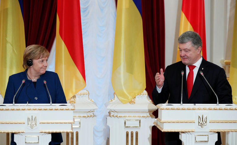 © Reuters. ميركل: ألمانيا ستحث على تمديد العقوبات المفروضة على روسيا
