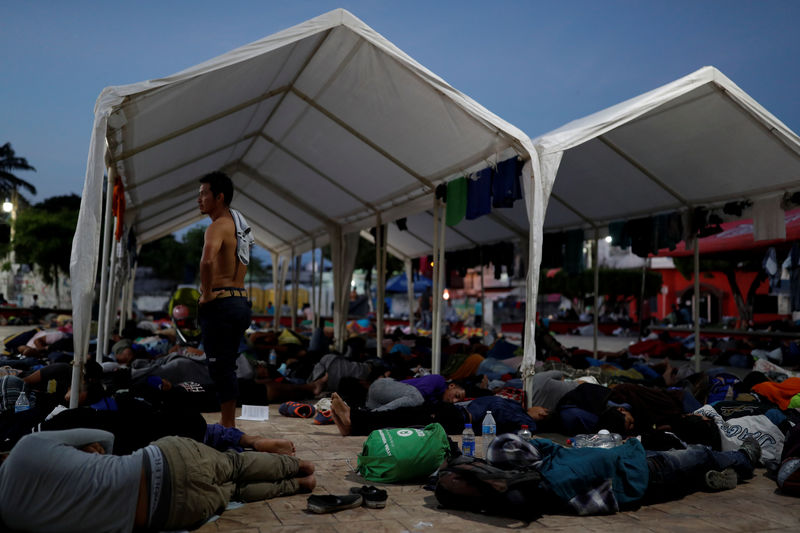 © Reuters. ترامب: إجراءات للحد من طلبات اللجوء على الحدود الأمريكية