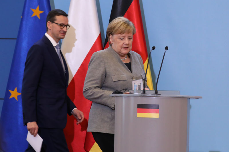 © Reuters. Germany's Chancellor Angela Merkel visits Warsaw