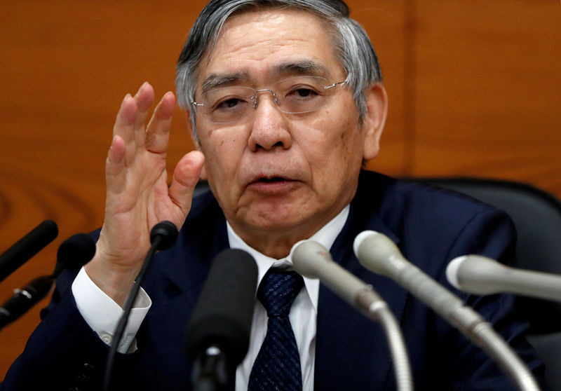 © Reuters. Presidente do Banco do Japão, Haruhiko Kuroda, durante coletiva de imprensa em Tóquio