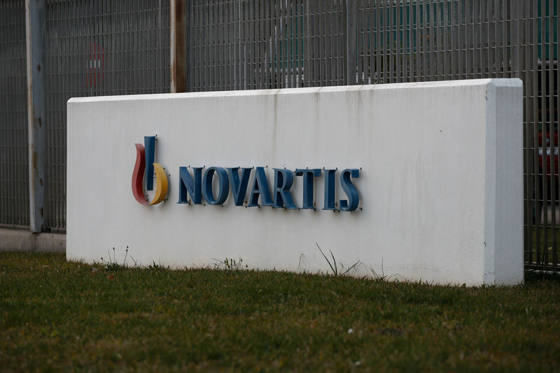 © Reuters. The logo of Swiss drugmaker Novartis is seen outside the company's offices in Athens