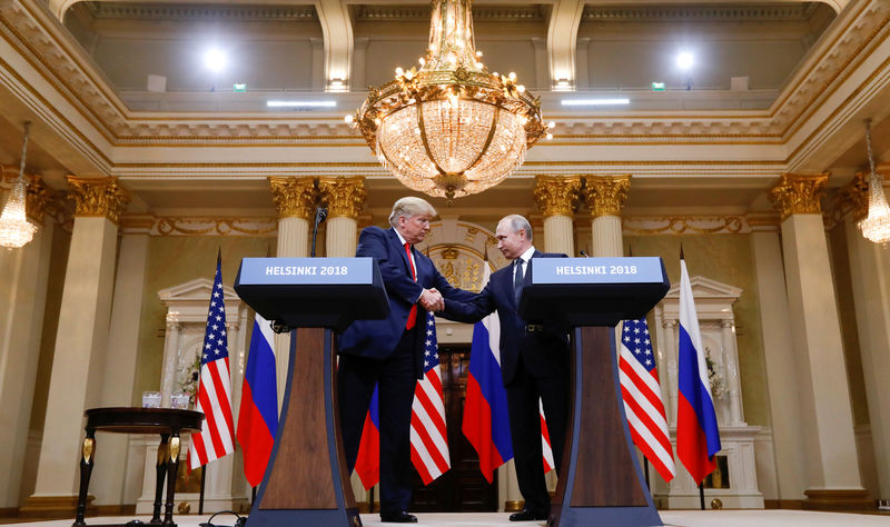 © Reuters. الكرملين: لقاء قصير بين بوتين وترامب في باريس