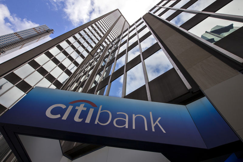 © Reuters. FILE PHOTO: A view of the exterior of the Citibank corporate headquarters in New York, New York