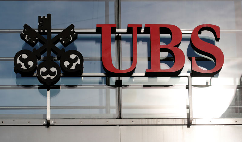 © Reuters. Logo of Swiss bank UBS is seen in Zurich