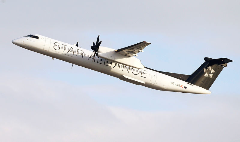 © Reuters. Austrian Airlines Bombardier Dash 8 Q400 aircraft in Star Alliance livery takes off from Zurich Airport