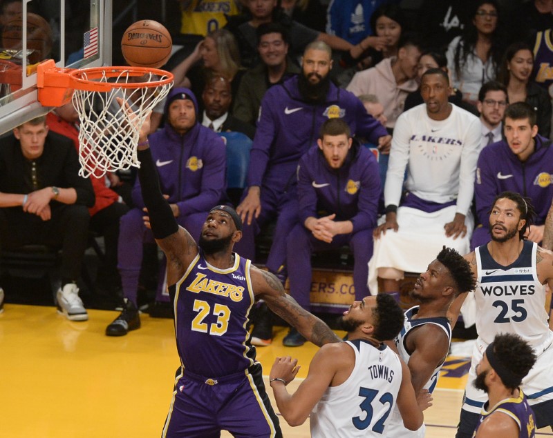 © Reuters. NBA: Minnesota Timberwolves at Los Angeles Lakers