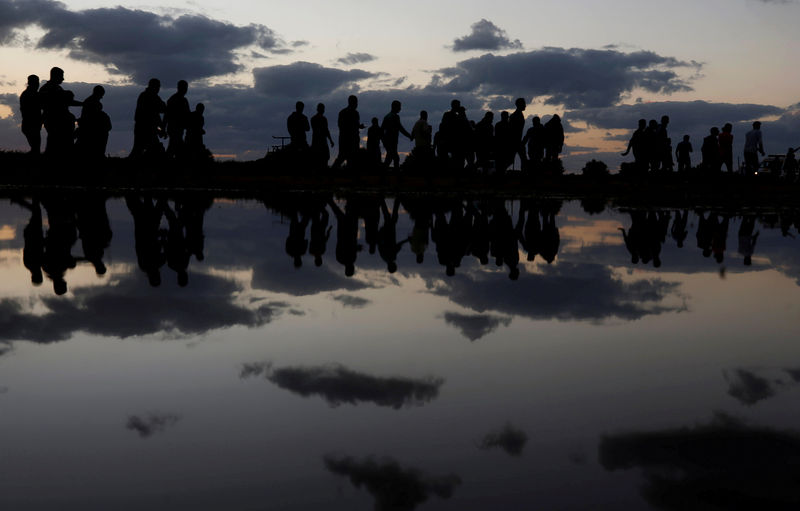 © Reuters. هدوء في الاحتجاجات الحدودية في غزة بفعل الطقس الشتوي والجهود الدبلوماسية