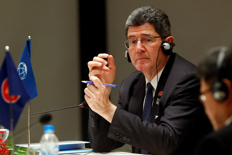 © Reuters. Managing Director and World Bank Group Chief Financial Officer Joaquim Levy attends the 10th Cambodia-Laos-Vietnam summit as part of the Greater Mekong Subregion Summit in Hanoi